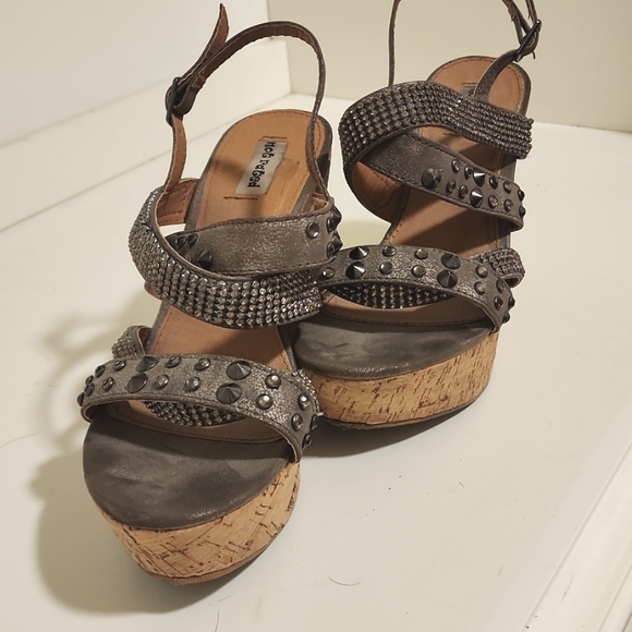 Not Rated Wedges - Picture 2 of 3